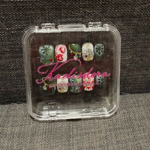 Festive Press-On Nails